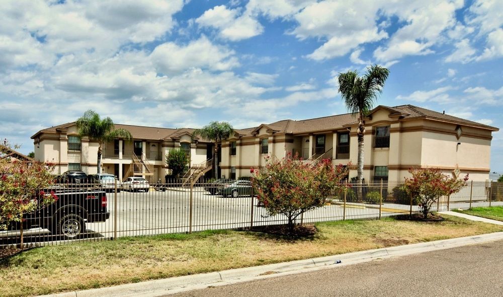 Los Balcones : 3001 Corpus Christi St, Laredo, TX 78043
